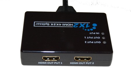Pigtail 1 x 2 HDMI® 4K2K Amplifier Splitter
